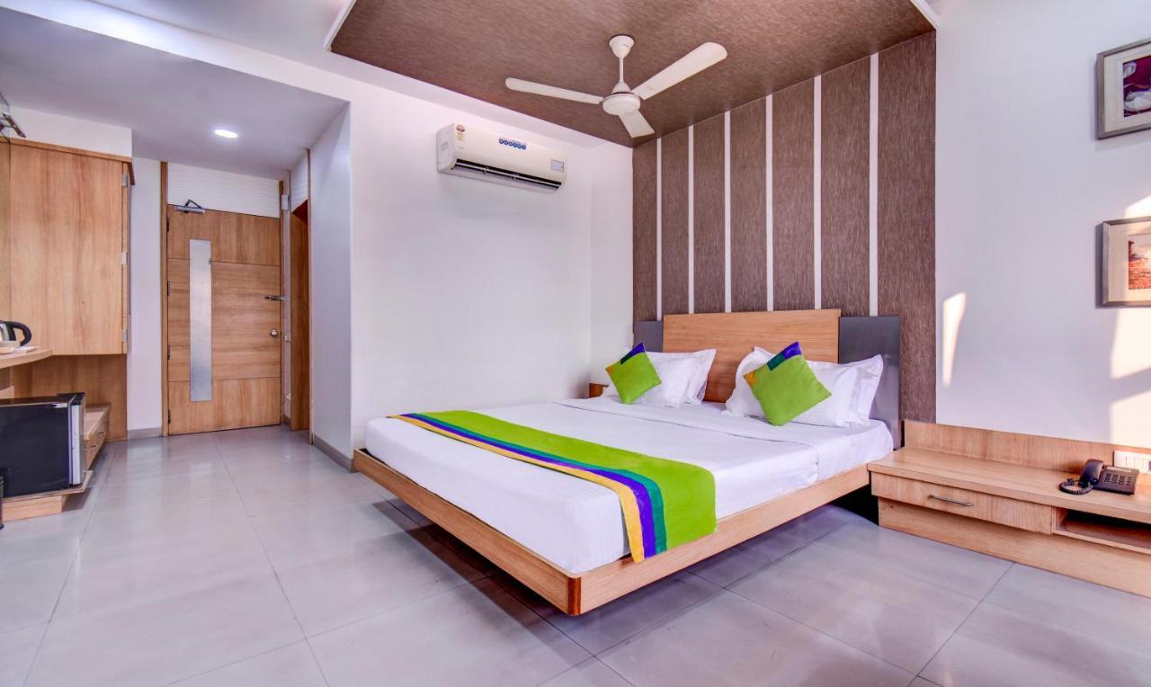 Treebo Admiral Suites New Usmanpura Аурангабад Экстерьер фото