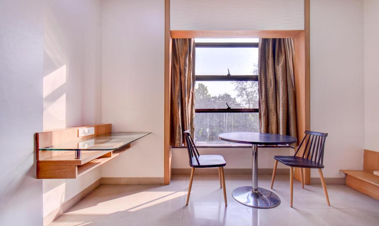 Treebo Admiral Suites New Usmanpura Аурангабад Экстерьер фото
