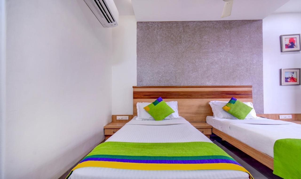 Treebo Admiral Suites New Usmanpura Аурангабад Экстерьер фото