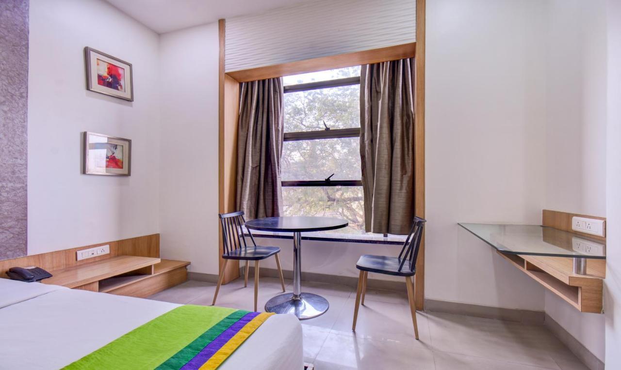 Treebo Admiral Suites New Usmanpura Аурангабад Экстерьер фото