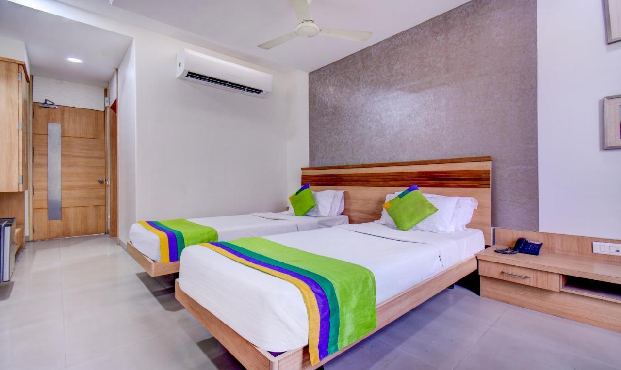 Treebo Admiral Suites New Usmanpura Аурангабад Экстерьер фото