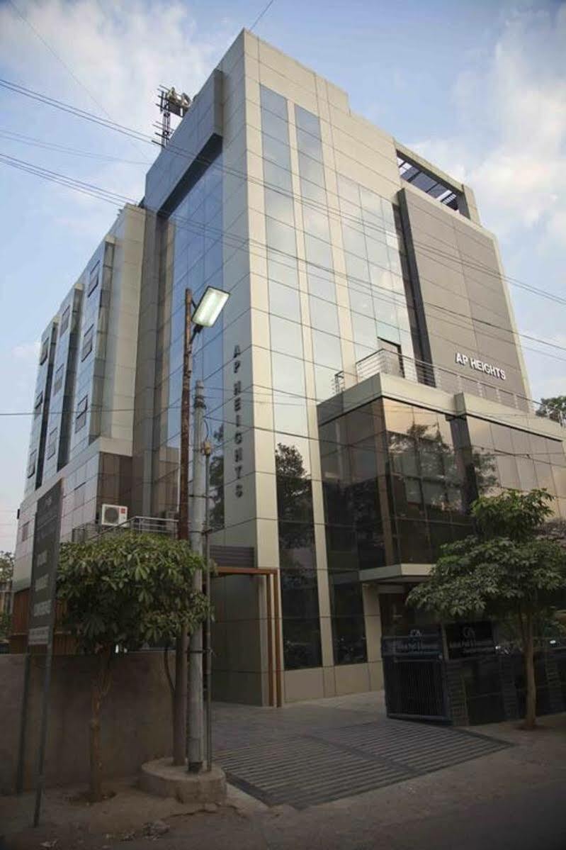 Treebo Admiral Suites New Usmanpura Аурангабад Экстерьер фото