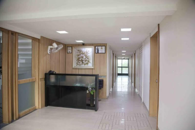 Treebo Admiral Suites New Usmanpura Аурангабад Экстерьер фото